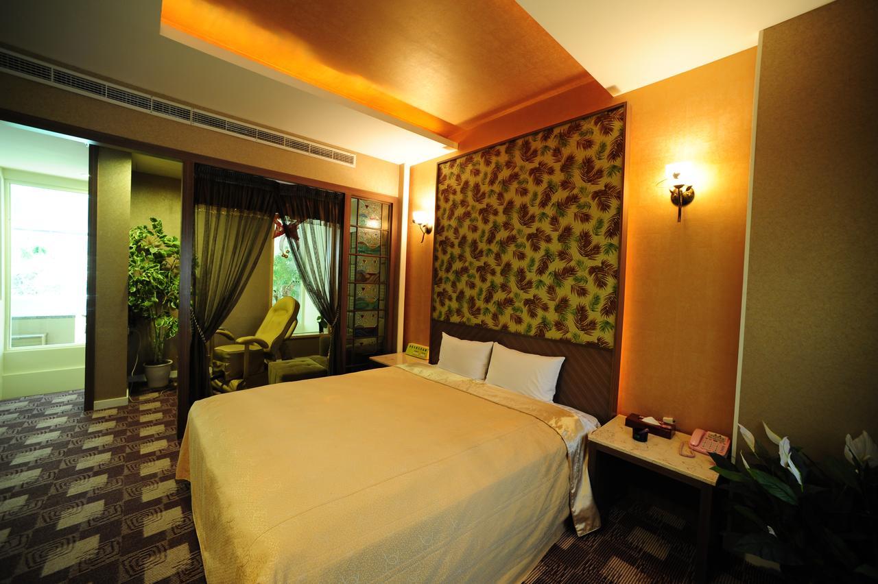Golden Motel Hsinchu City Exterior photo
