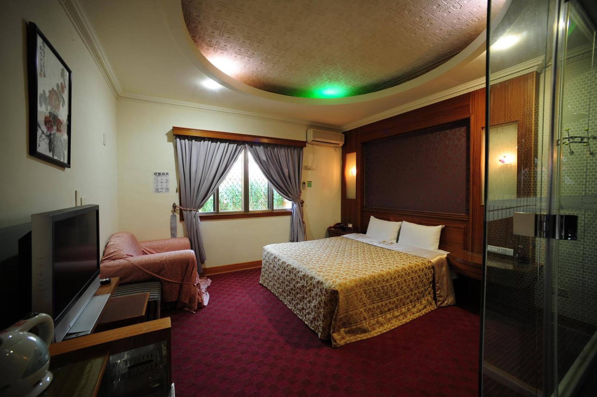Golden Motel Hsinchu City Exterior photo