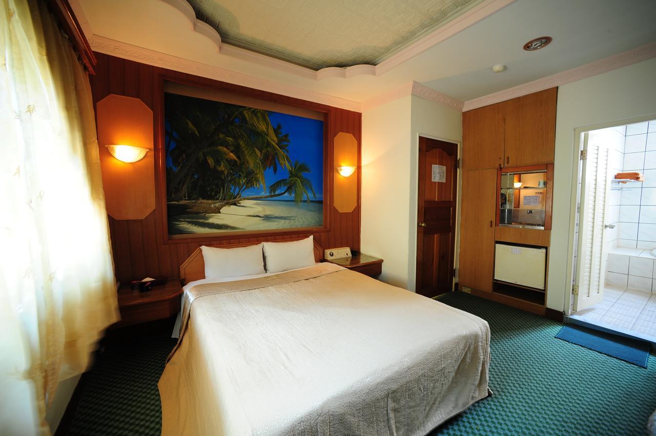 Golden Motel Hsinchu City Exterior photo