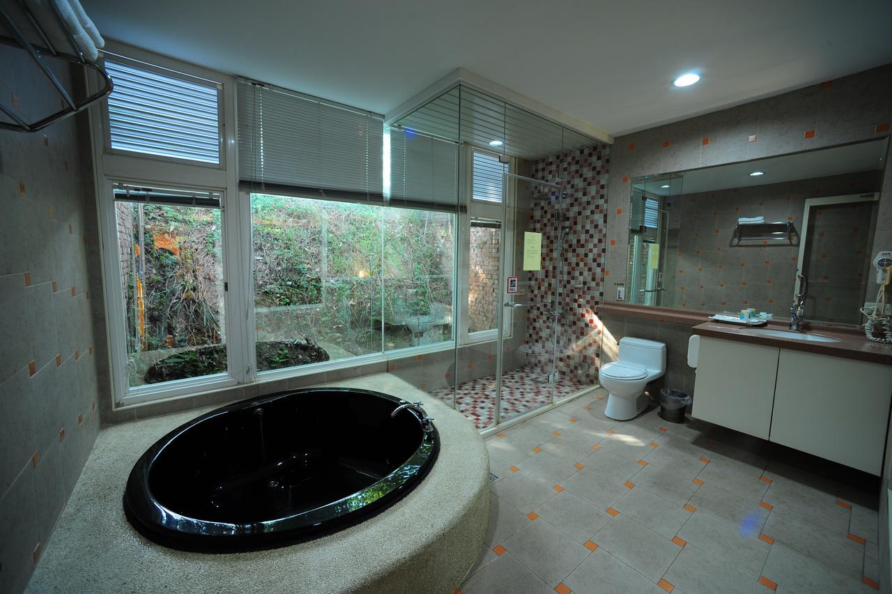 Golden Motel Hsinchu City Exterior photo